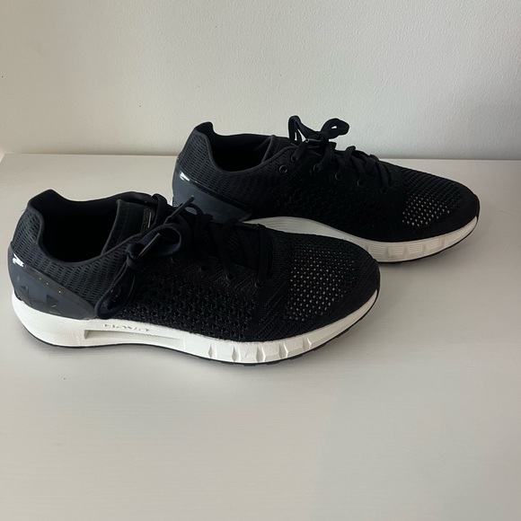 Womens under armour hover running shoes - Picture 2 of 6